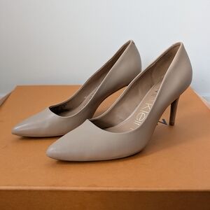 Calvin Klein Women's Tan Pumps. Nude. EU 38. US 7.5